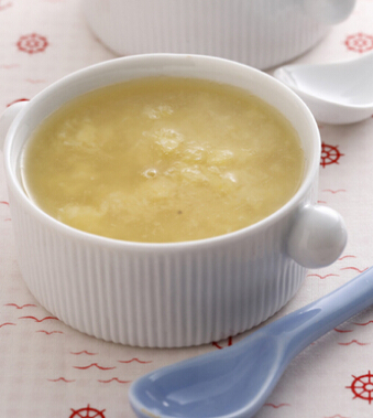 六个月宝宝食谱怎么选？什锦果泥、鸡肉菜汤、土豆粥做法大揭秘