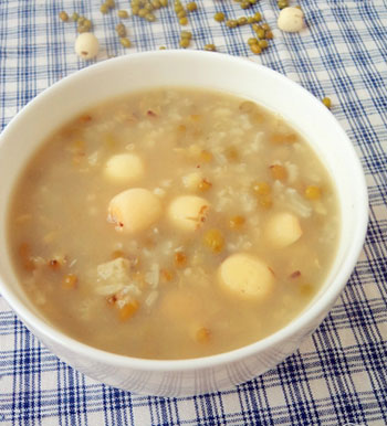 小儿夏季热有啥妙方？绿豆莲子粥等食疗方了解一下