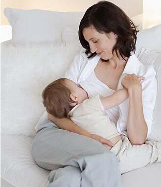 _产后母乳喂养的护理_产妇母乳喂养注意事项